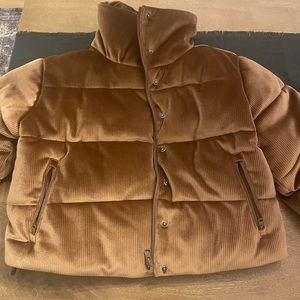 Alo Ribbed Velour Gold Rush Puffer. In perfect condition, only wore twice!